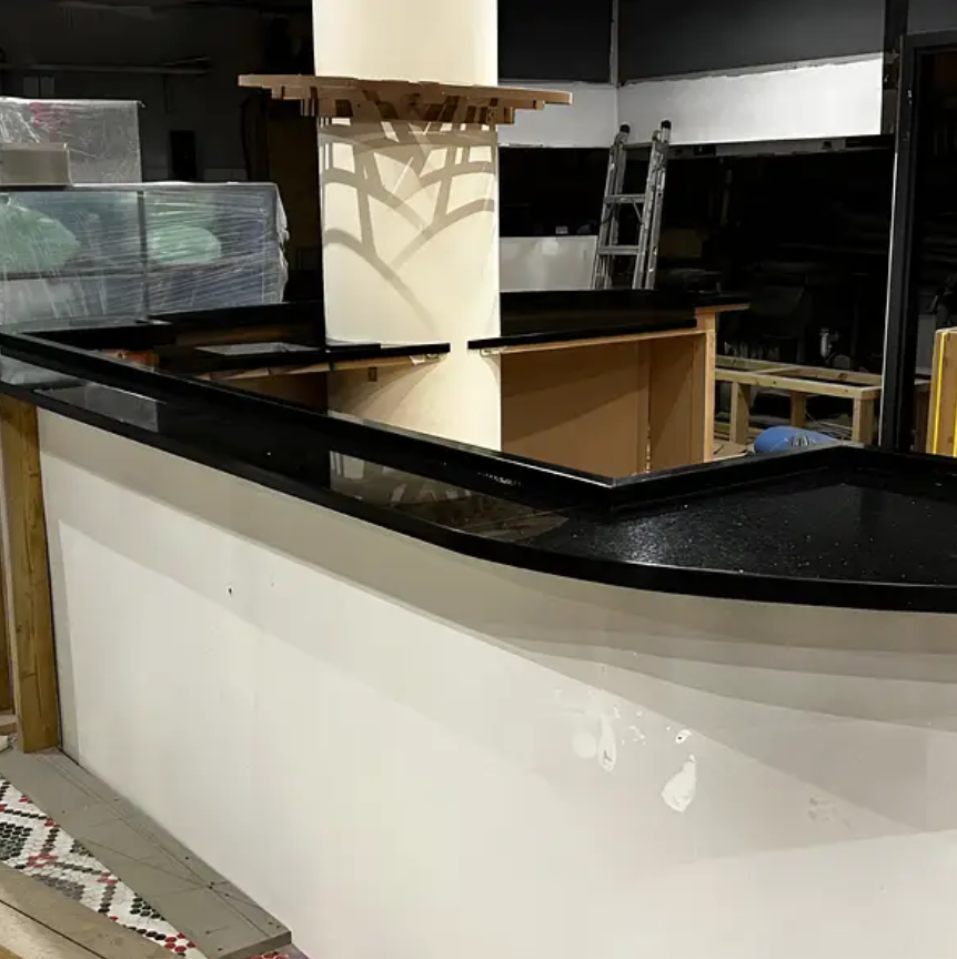 Kitchen Fitter: Image 1